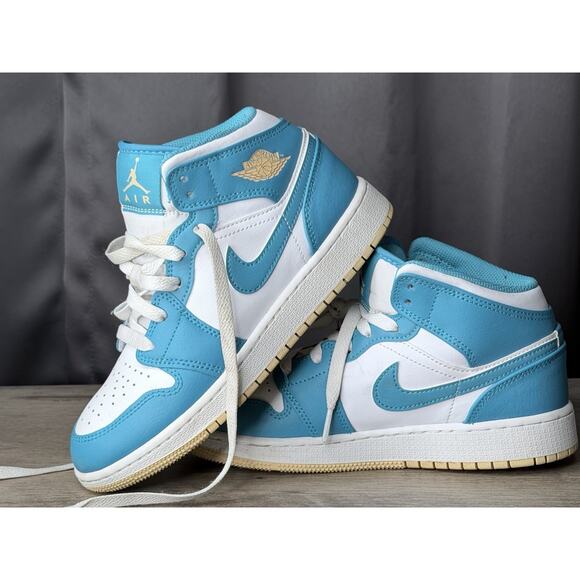 Size 4Y - Air Jordan 1 Mid Aquatone DQ8423-400 - Picture 1 of 10